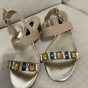 White House Black Market Jewelers sandals